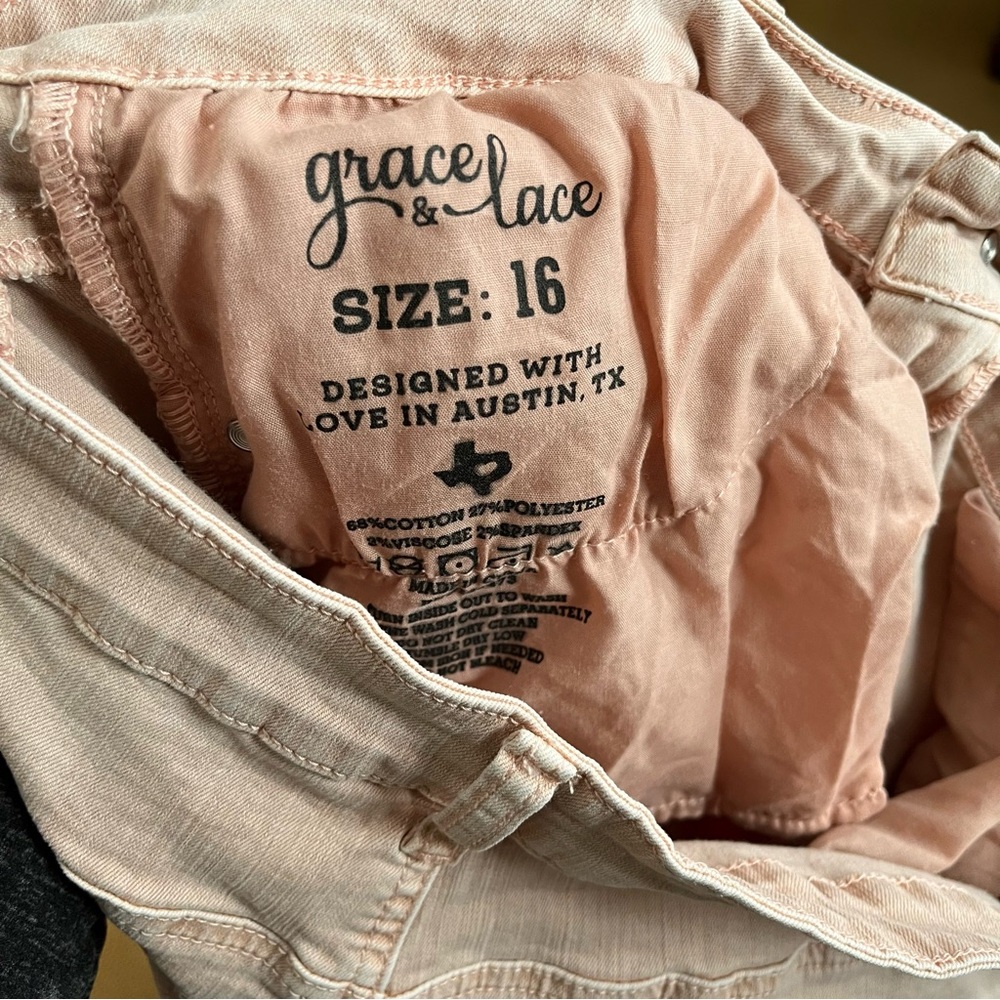 Grace & Lace High Rise Pink Jeans Womens Size 16 Distressed Stretch Raw Hem Boho - Picture 5 of 5